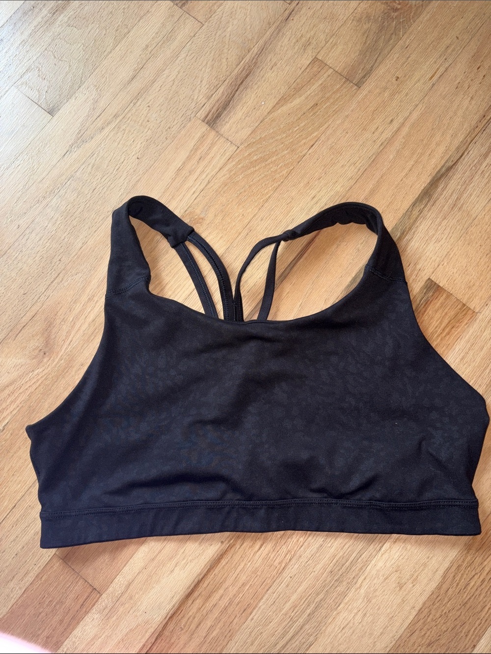 Old Navy Black Strappy Sports Bra with Double Back Straps leopard print